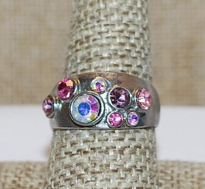 Size 9 Iridescent Beveled & Cupped Stones RING on a Blemished Copper/Silver Tone Band (4.6g)