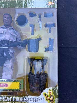 POWER TEAM ELITE “RANGER” WORLD PEACEKEEPERS ACTION FIGURE