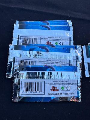 6 PACKS OF YU-GI-OH LEGENDARY DUELISTS TRADING CARDS & PACK OF THUNDERCATS TRADING CARDS