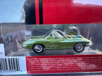 JOHNNY LIGHTNING “ELVIS PRESLEY” ‘67 CORVETTE CONVERTIBLE