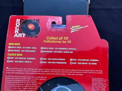 JOHNNY LIGHTNING “ELVIS PRESLEY” 1956 FORD THUNDERBIRD