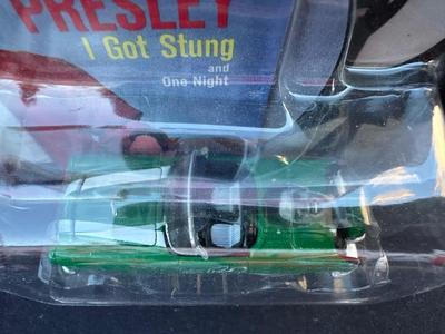JOHNNY LIGHTNING “ELVIS PRESLEY” 1956 FORD THUNDERBIRD