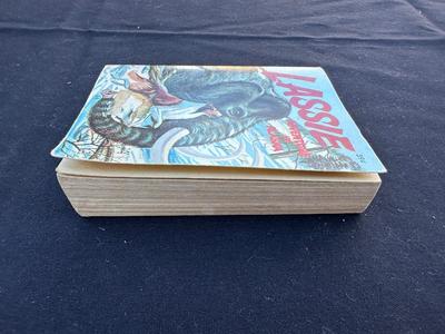 VINTAGE 1967 “LASSIE - Adventure In Alaska” BOOK BY WHITMAN AND BIG LITTLE BOOK