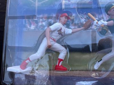 STARTING LINEUP CLASSIC DOUBLE “MARK McGWIRE” FIGURES