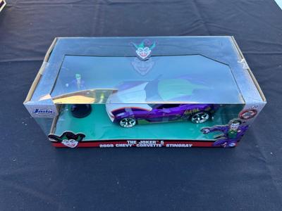 JADA “THE JOKER & 2009 CHEVY CORVETTE STINGRAY” DIE CAST FIGURE