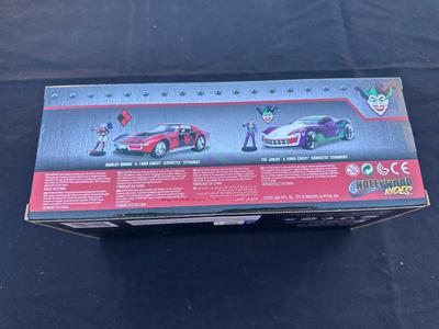 JADA “THE JOKER & 2009 CHEVY CORVETTE STINGRAY” DIE CAST FIGURE