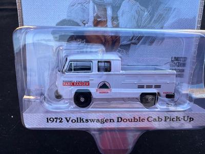 GREENLIGHT COLLECTIBLES - NORMAN ROCKWELL SERIES 2 1972 VOLKSWAGEN DOUBLE CAB PICK-UP