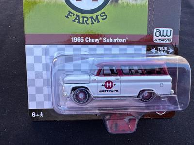 BIG COUNTRY COLLECTIBLES - HUETT FARMS 1965 CHEVY SUBURBAN