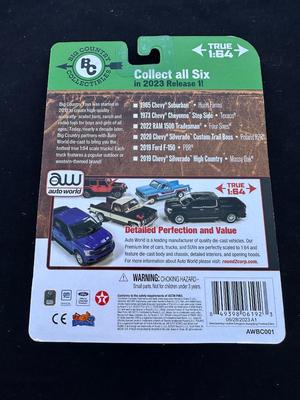 BIG COUNTRY COLLECTIBLES - HUETT FARMS 1965 CHEVY SUBURBAN