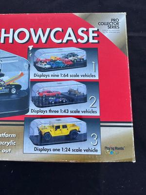 JOHNNY LIGHTNING 3-IN-1 SHOWCASE DISPLAY CASE