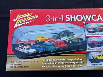 JOHNNY LIGHTNING 3-IN-1 SHOWCASE DISPLAY CASE