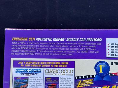 JOHNNY LIGHTNING MUSCLE CARS USA 10-CAR SET
