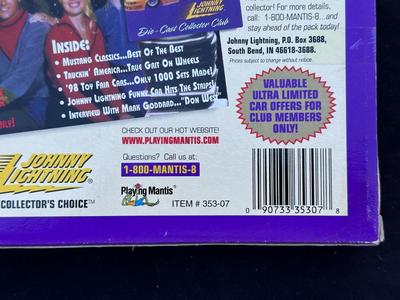 JOHNNY LIGHTNING MUSCLE CARS USA 10-CAR SET