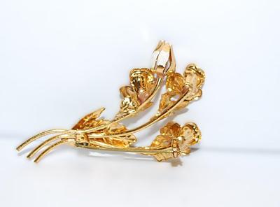 Enamel Red, White, Pink & Yellow Flowers BROOCH (2¼" x 1½") with Green Leaves on a Gold Tone Setting