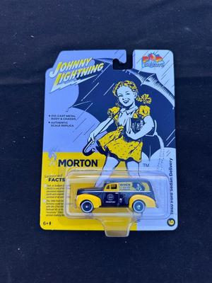 JOHNNY LIGHTNING MORTON SALT 1940 FORD SEDAN DELIVERY