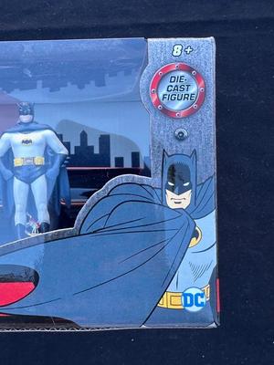 JADA CLASSIC TV SERIES BATMAN, ROBIN, THE PENGUIN, THE JOKER AND BATMOBILE DIE CAST FIGURE