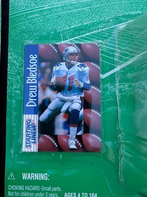 STARTING LINEUP 1997 10th YEAR EDITION COLLECTIBLE FIGURES OF BRETT FAVRE AND DREW BLEDSOE