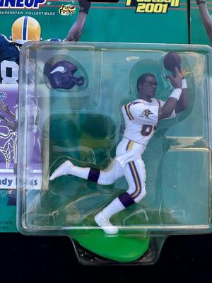 STARTING LINEUP ‘00/‘01 COLLECTIBLE FIGURES OF RANDY MOSS AND BRIAN GRIESE