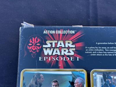 HASBRO - STAR WARS EPISODE 1 CHANCELLOR VALORUM & CORUSCANT GUARD ACTION FIGURES