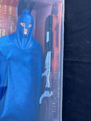 HASBRO - STAR WARS EPISODE 1 CHANCELLOR VALORUM & CORUSCANT GUARD ACTION FIGURES