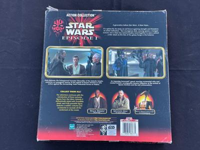 HASBRO - STAR WARS EPISODE 1 CHANCELLOR VALORUM & CORUSCANT GUARD ACTION FIGURES