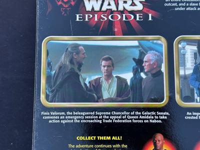 HASBRO - STAR WARS EPISODE 1 CHANCELLOR VALORUM & CORUSCANT GUARD ACTION FIGURES