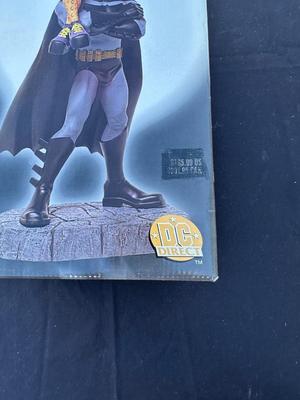 DC DIRECT “THE DARK KNIGHT STRIKES AGAIN” HAND PAINTED COLD-CAST PORCELAIN STATUE WITH COA