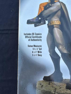 DC DIRECT “THE DARK KNIGHT STRIKES AGAIN” HAND PAINTED COLD-CAST PORCELAIN STATUE WITH COA