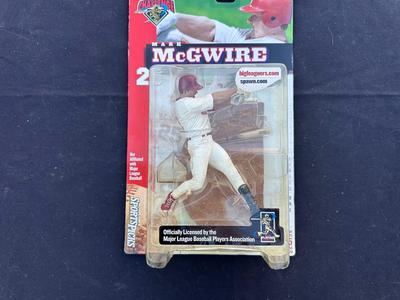 McFARLANE - BIG LEAGUE CHALLENGE “MARK McGWIRE” ACTION FIGURE