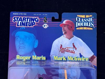 STARTING LINEUP CLASSIC DOUBLES HOME RUN RECORD BREAKERS “ROGER MARIS & MARK McGWIRE” ACTION FIGURES