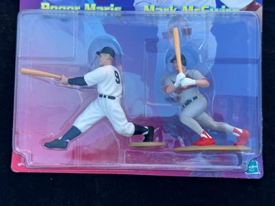 STARTING LINEUP CLASSIC DOUBLES HOME RUN RECORD BREAKERS “ROGER MARIS & MARK McGWIRE” ACTION FIGURES