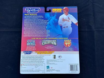 STARTING LINEUP CLASSIC DOUBLES HOME RUN RECORD BREAKERS “ROGER MARIS & MARK McGWIRE” ACTION FIGURES