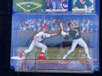 STARTING LINEUP CLASSIC DOUBLES FROM THE MINORS TO THE MAJORS “MARK McGWIRE” ACTION FIGURES