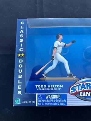 STARTING LINEUP 2 CLASSIC DOUBLES “TODD HELTON & MARK McGWIRE” ACTION FIGURES