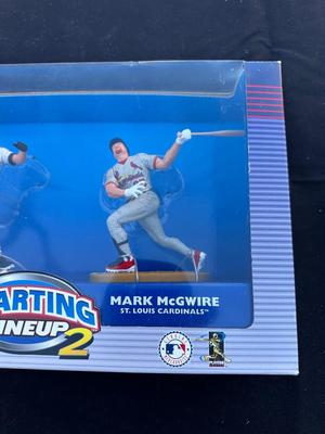 STARTING LINEUP 2 CLASSIC DOUBLES “TODD HELTON & MARK McGWIRE” ACTION FIGURES