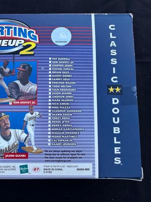 STARTING LINEUP 2 CLASSIC DOUBLES “TODD HELTON & MARK McGWIRE” ACTION FIGURES