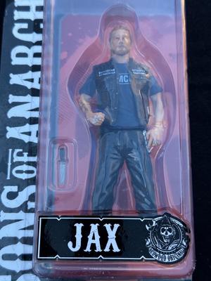 MEZCO TOYZ - SONS OF ANARCHY “JAX” ACTION FIGURE