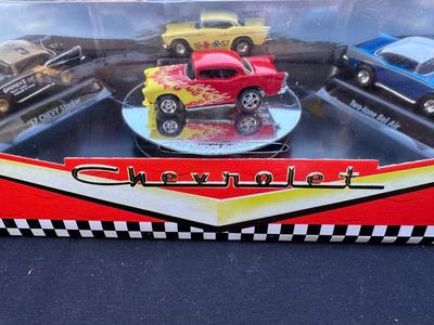 HOT WHEELS COLLECTIBLES LIMITED EDITION 40th ANNIVERSARY ‘57 CHEVY 4-CAR SET