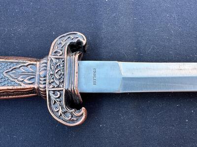 DECORATIVE CHINESE TOWER PAGODA DAGGER AND SHEATH