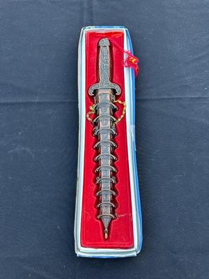 DECORATIVE CHINESE TOWER PAGODA DAGGER AND SHEATH