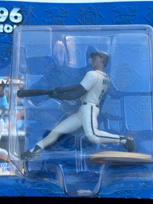 1996 STARTING LINEUP - “KEN GRIFFEY JR.” FIGURE