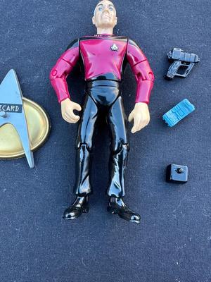 STAR TREK "CAPTAIN PICARD" ACTION FIGURE