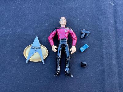 STAR TREK "CAPTAIN PICARD" ACTION FIGURE