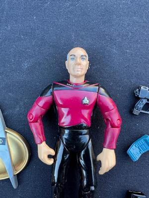 STAR TREK "CAPTAIN PICARD" ACTION FIGURE
