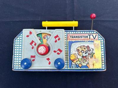 VINTAGE FISHER-PRICE TV/RADIO TOY