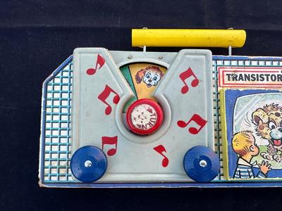 VINTAGE FISHER-PRICE TV/RADIO TOY