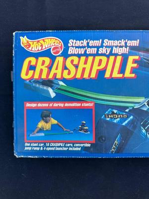 MISCELLANEOUS HOT WHEELS AND CRASHPILE STUNT SET