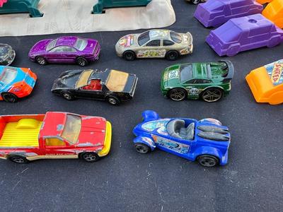 MISCELLANEOUS HOT WHEELS AND CRASHPILE STUNT SET