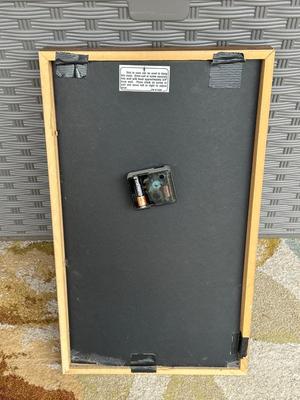 INGRAHAM QUARTZ WALL CLOCK WITH BLACK LABRADOR PICTURE