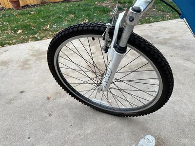 WOMENS SCHWINN RANGER 26” BIKE